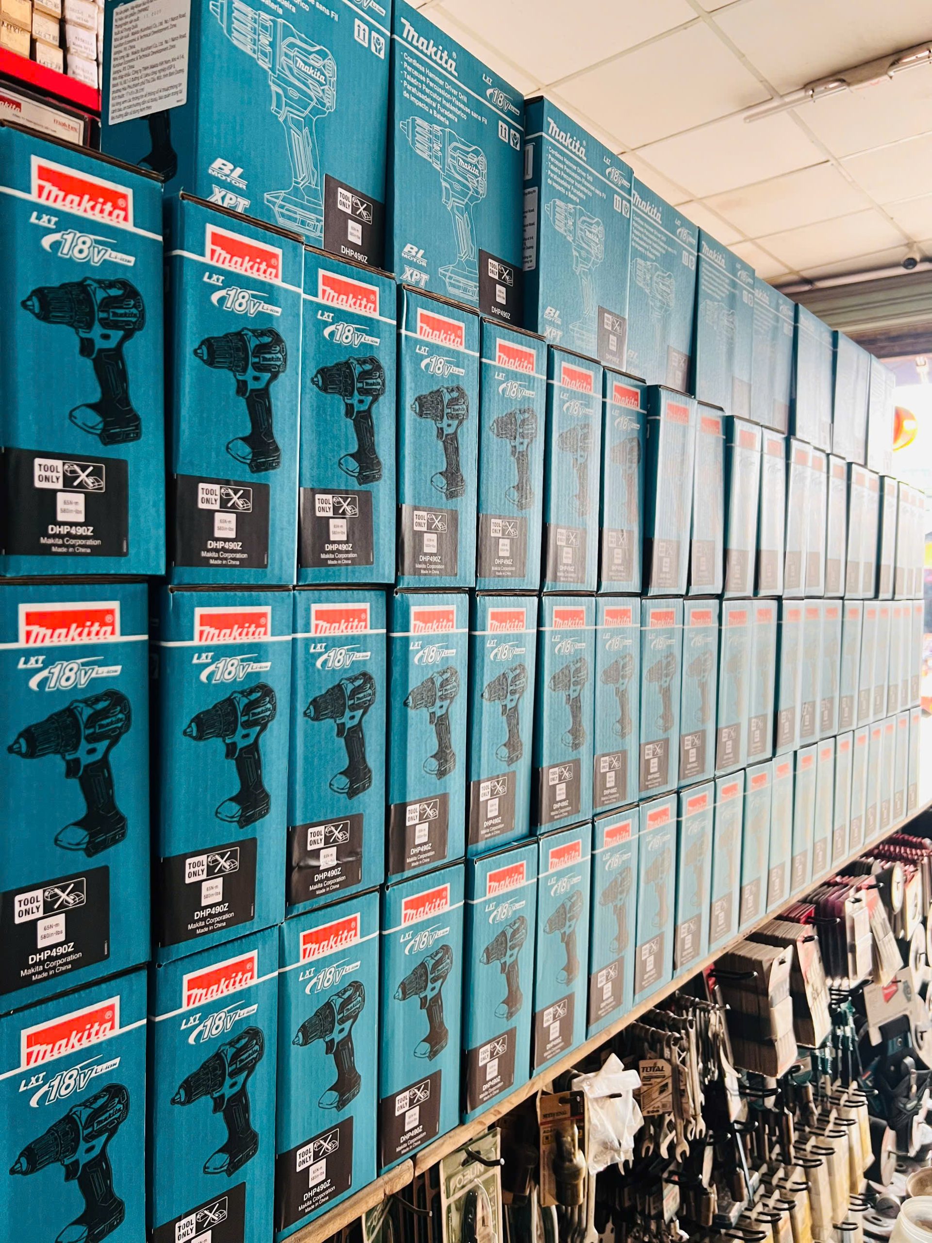 Máy khoan động lực dùng pin 18V Makita DHP490Z (Chưa Pin Sạc)